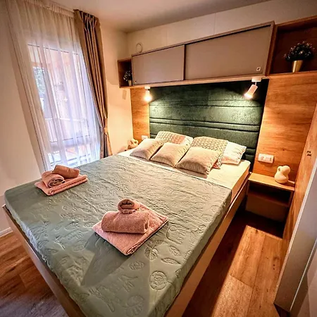 Mobile Tasha Holiday park Biograd Na Moru