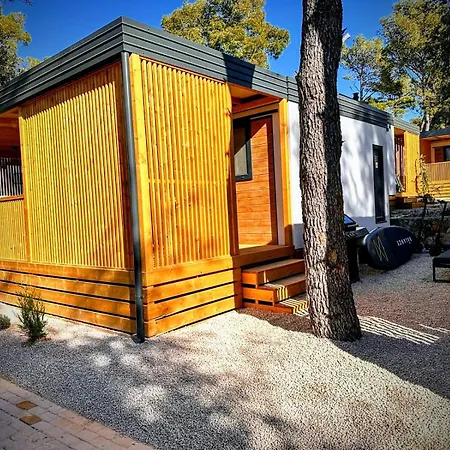 Tatil parkı Mobile Tasha Biograd Na Moru